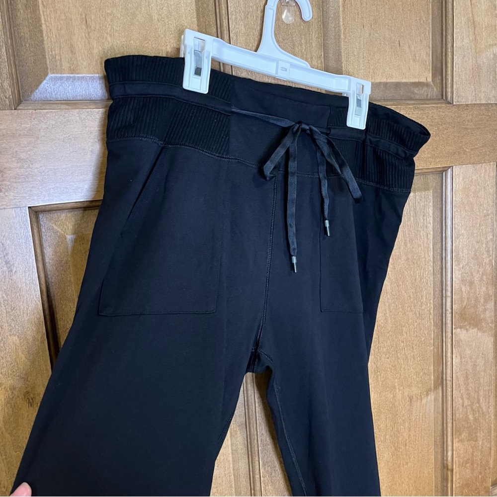 Travis Matthew Women’s Joggers Size XL Black